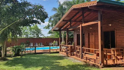 Hotel Cabañas Raíces Pampeanas - Alquiler de Cabañas en Puerto Iguazú